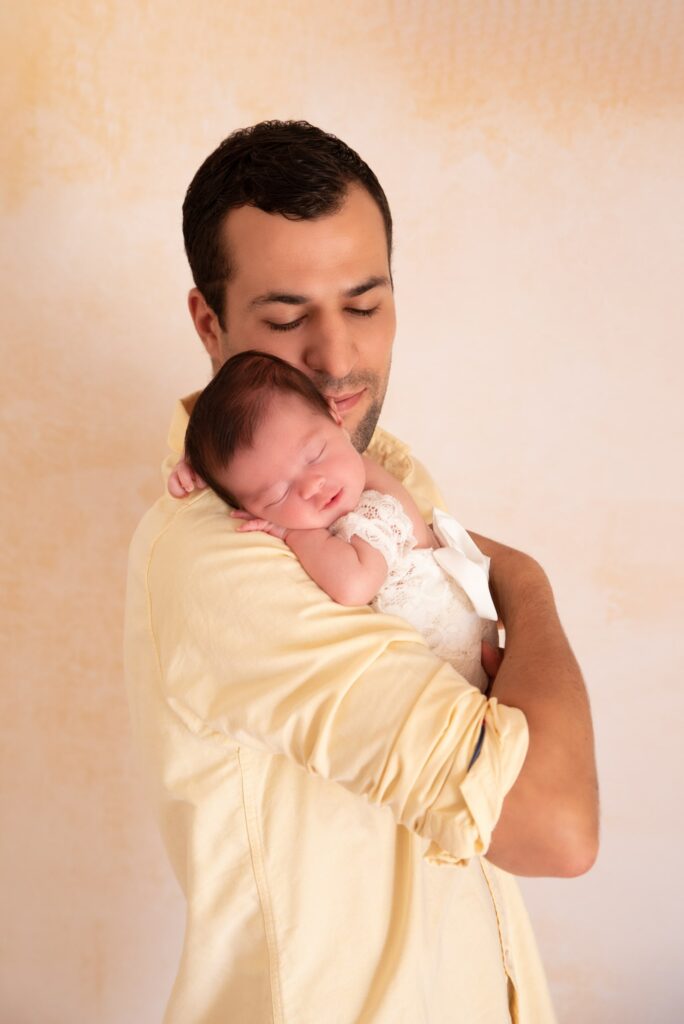Fotos de bebé en brazos de papá Valencia