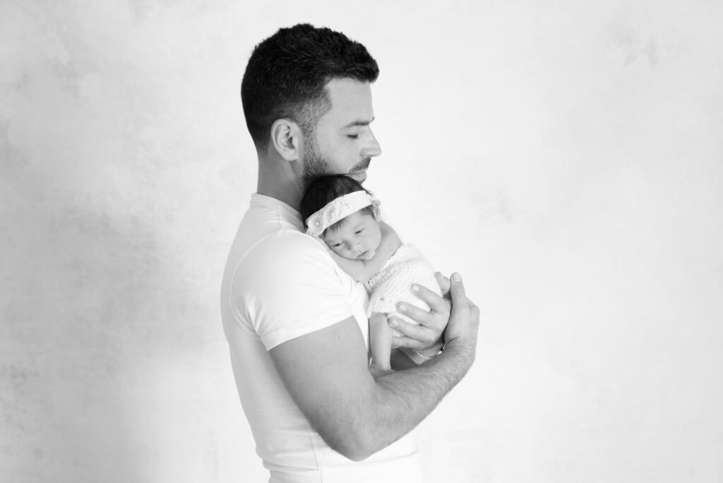 Fotos de bebé en brazos de papá Xàtiva