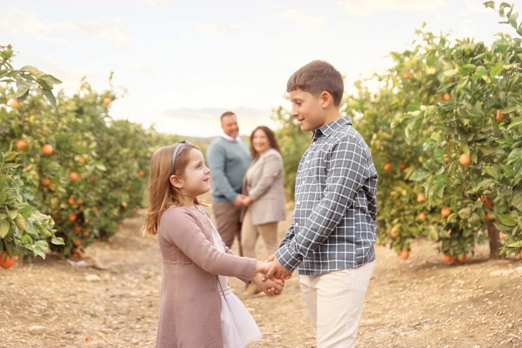 sesión fotos exterior familia naranjos